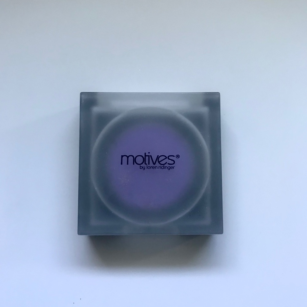 Motives eye shadow